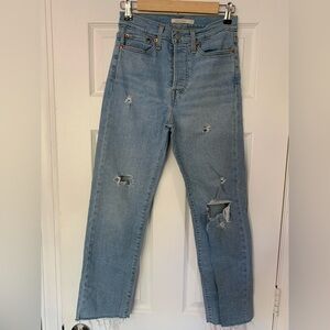 Levi's Wedgie Straight distressed jeans size 27